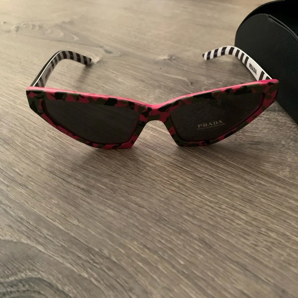 Prada camouflage cat eye sunglasses - Picture 8 of 8
